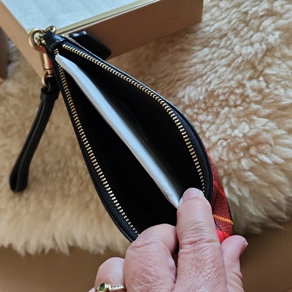 NWT IOB Coach Red Plaid Leather Wristlet Wallet β€οΈπ€ππ - Picture 9 of 16